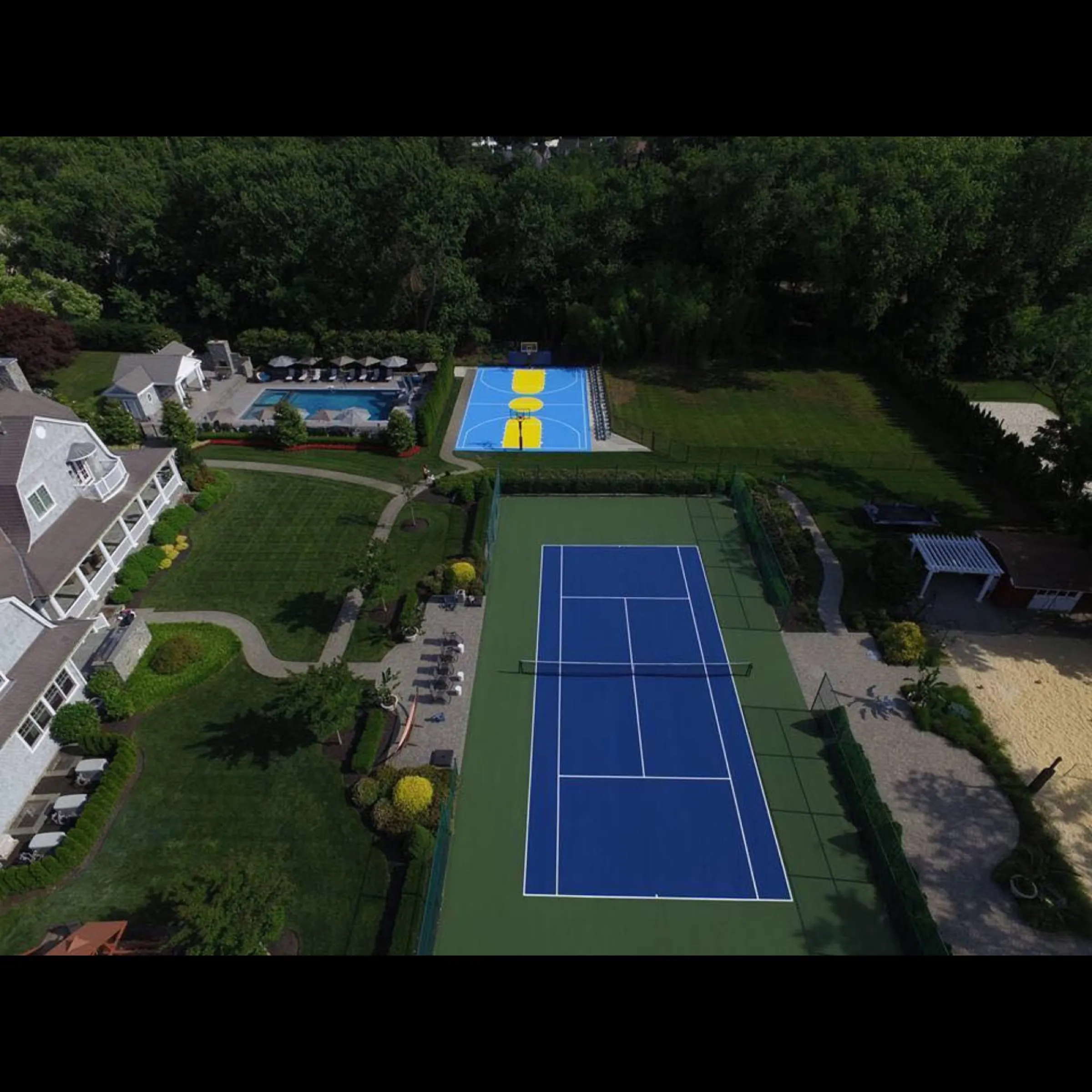 Private estate tennis court on Martha's Vineyard